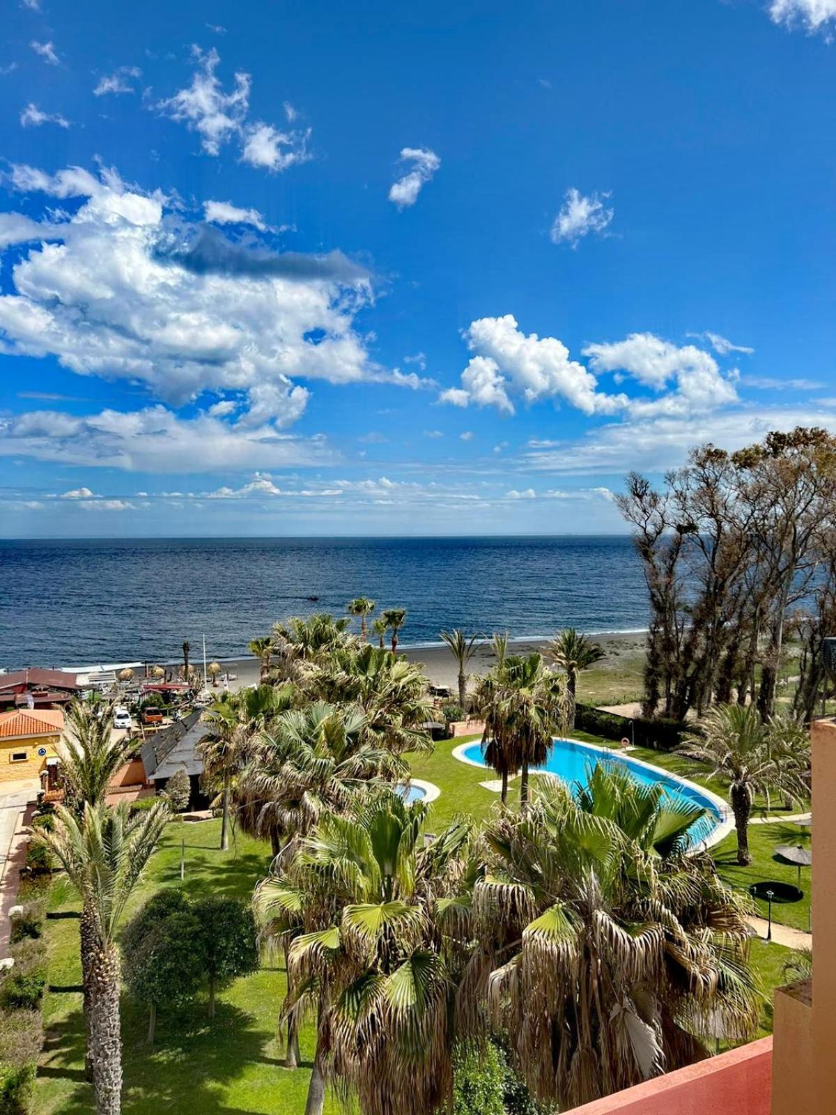 Cn-340 Suites Estepona Esterno foto