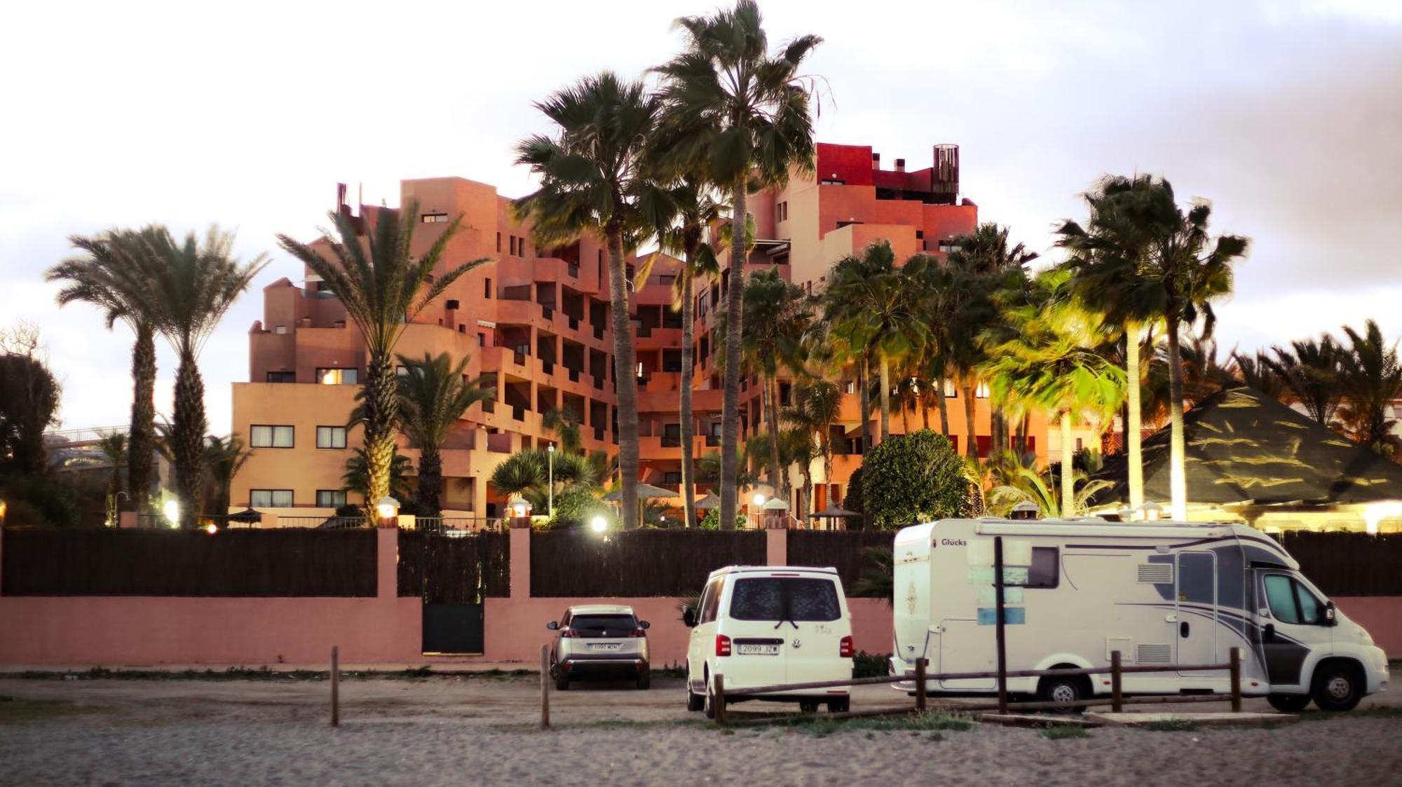 Cn-340 Suites Estepona Esterno foto