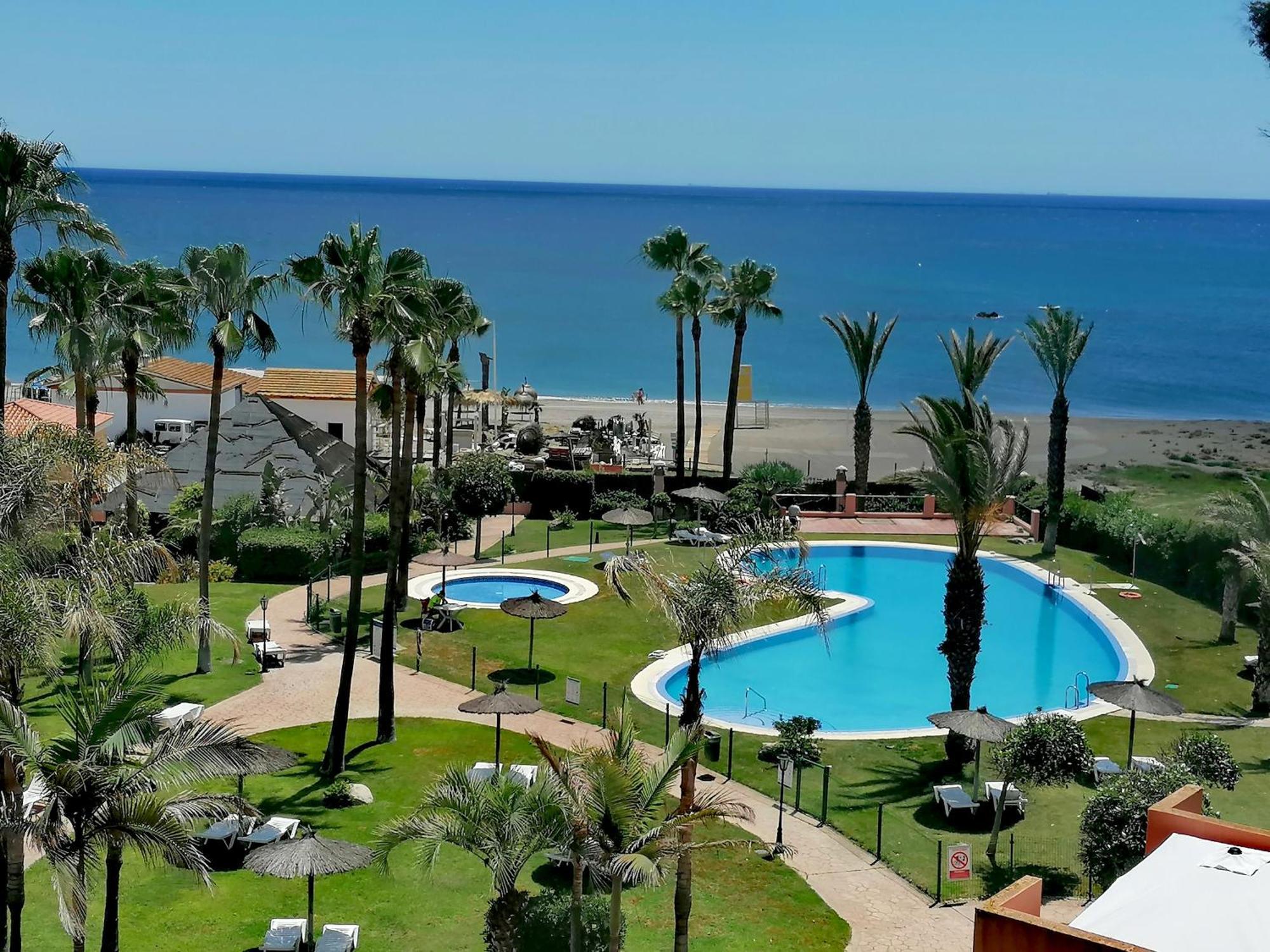Cn-340 Suites Estepona Esterno foto